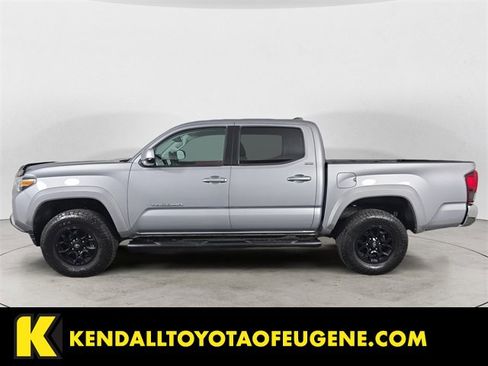 Used 2021 Toyota Tacoma SR5 image 2