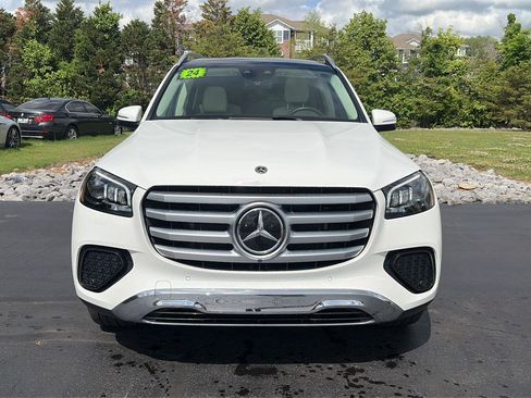 Used 2024 Mercedes-Benz GLS 450 4MATIC image 8