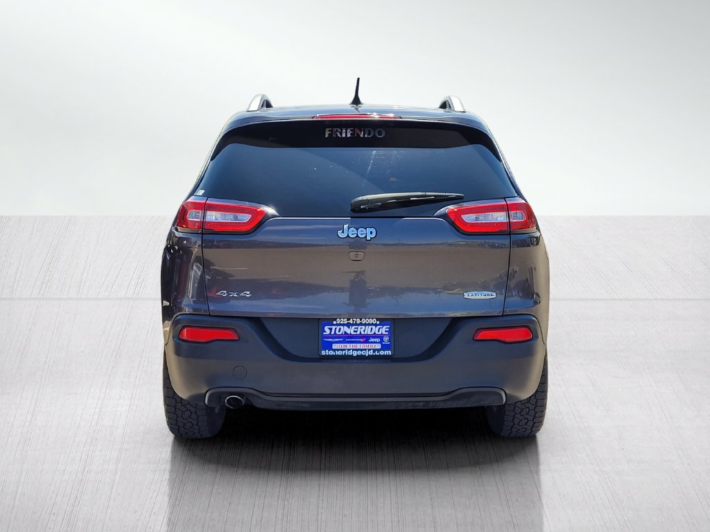 Used 2018 Jeep Cherokee Latitude Plus w/ Cold Weather Group AWD/4WD image 6