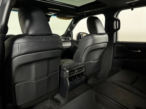 Used 2025 Lexus LX 700h Overtrail AWD/4WD image 24