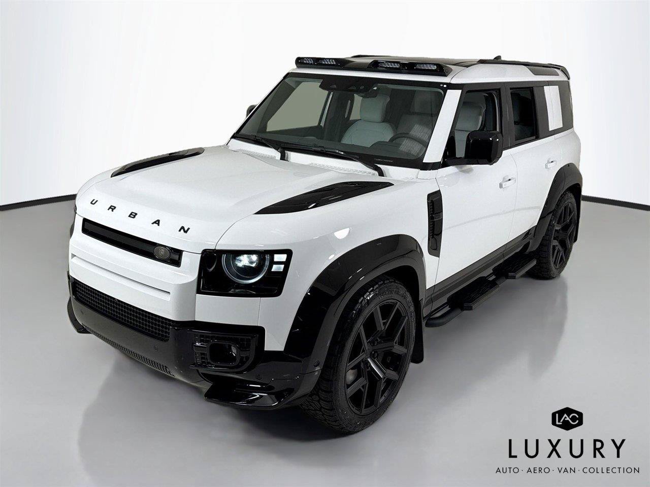 Used 2026 Land Rover Defender 110 X-Dynamic SE AWD/4WD image 3