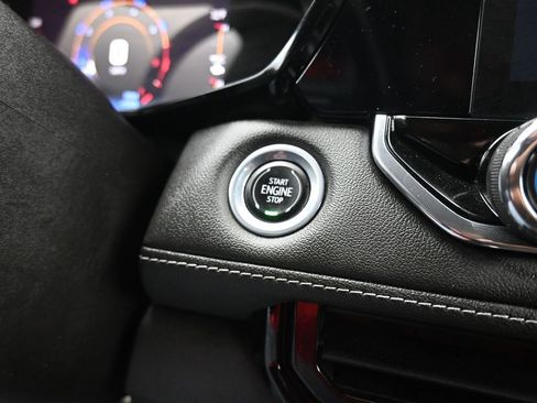 Used 2023 Chevrolet Colorado LT w/ LT Convenience Package II image 21