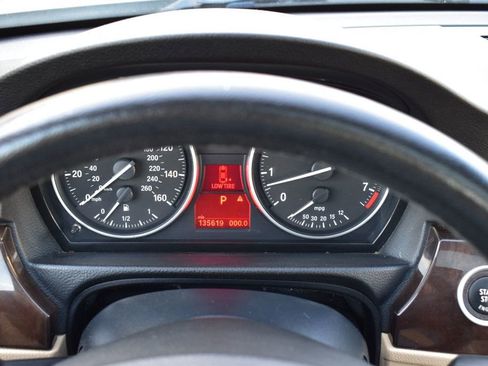 Used 2011 BMW 328i Sedan w/ Premium Pkg image 28