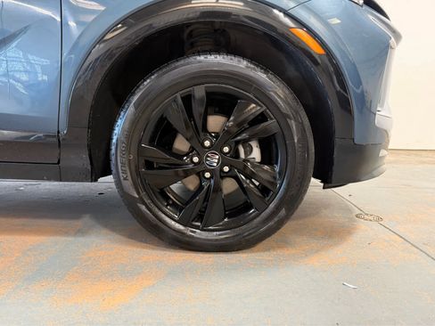 Used 2024 Buick Encore GX Sport Touring AWD/4WD image 8