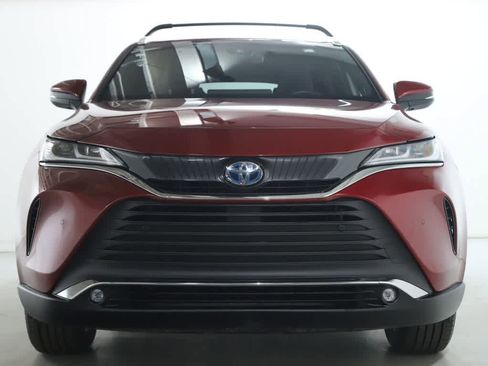 Certified 2023 Toyota Venza XLE image 5