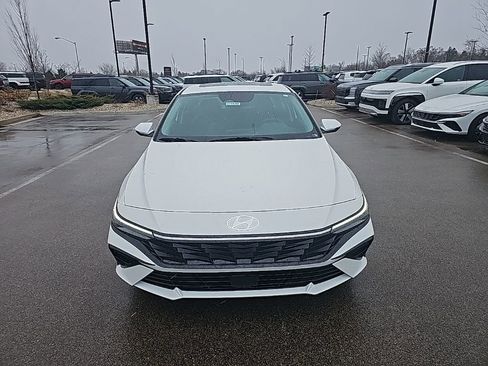 New 2026 Hyundai Elantra Limited FWD image 8