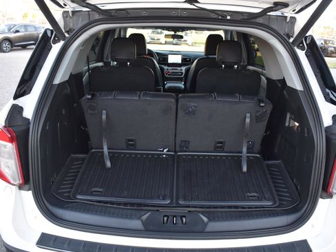 Used 2024 Ford Explorer XLT w/ Equipment Group 202A image 51