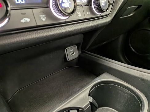 Certified 2024 Honda HR-V LX image 7