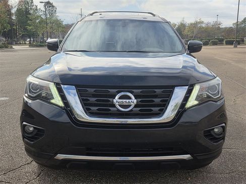 Used 2020 Nissan Pathfinder SV w/ Cargo Package image 2
