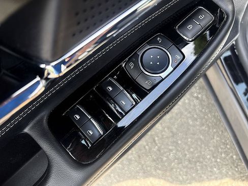 Used 2023 Lincoln Corsair FWD image 10