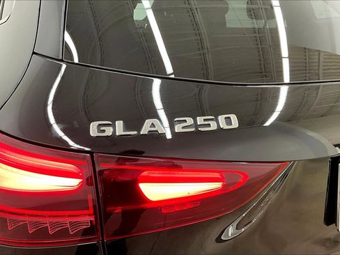 Certified 2025 Mercedes-Benz GLA 250 image 30
