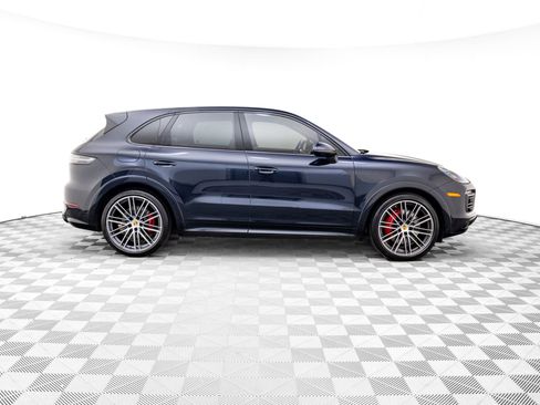 Used 2021 Porsche Cayenne GTS image 7