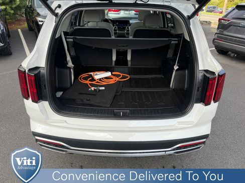 Used 2023 Kia Sorento SX Prestige image 24