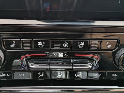 New 2025 Jeep Grand Cherokee L Summit w/ Advanced Protech Group IV image 22