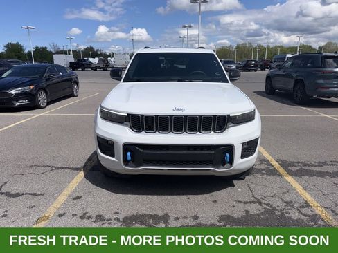 Used 2022 Jeep Grand Cherokee Overland AWD/4WD image 2