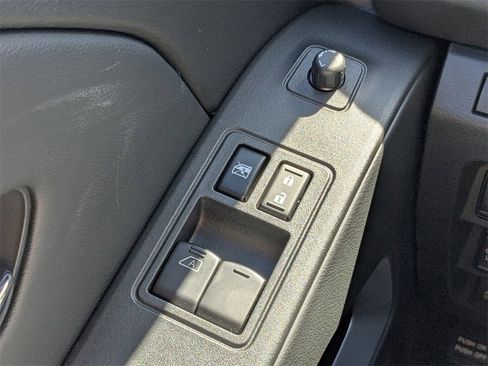 New 2025 Nissan Frontier SV image 23