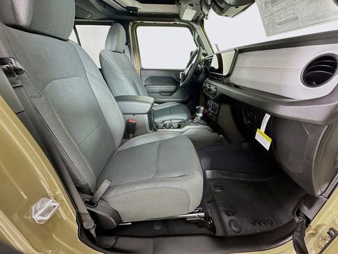 New 2026 Jeep Gladiator Sport image 29