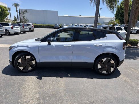 Used 2025 Volvo EX30 Ultra AWD/4WD image 8
