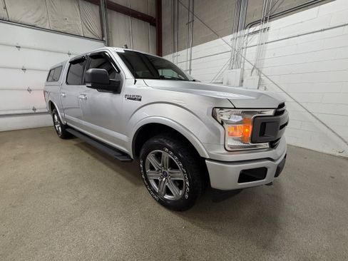 Used 2019 Ford F150 XLT w/ Equipment Group 302A Luxury AWD/4WD image 5