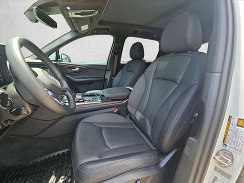Used 2020 Audi Q7 3.0T Premium Plus w/ Premium Plus Package AWD/4WD image 16