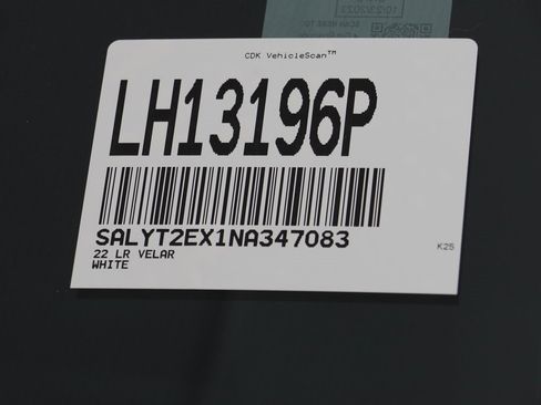 Used 2022 Land Rover Range Rover Velar R-Dynamic S image 27