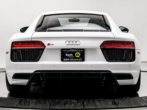 Used 2018 Audi R8 V10 RWD image 15