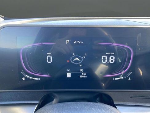 Used 2023 Kia Sportage EX image 18