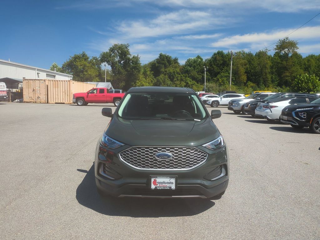Used 2024 Ford Edge SEL AWD/4WD image 2