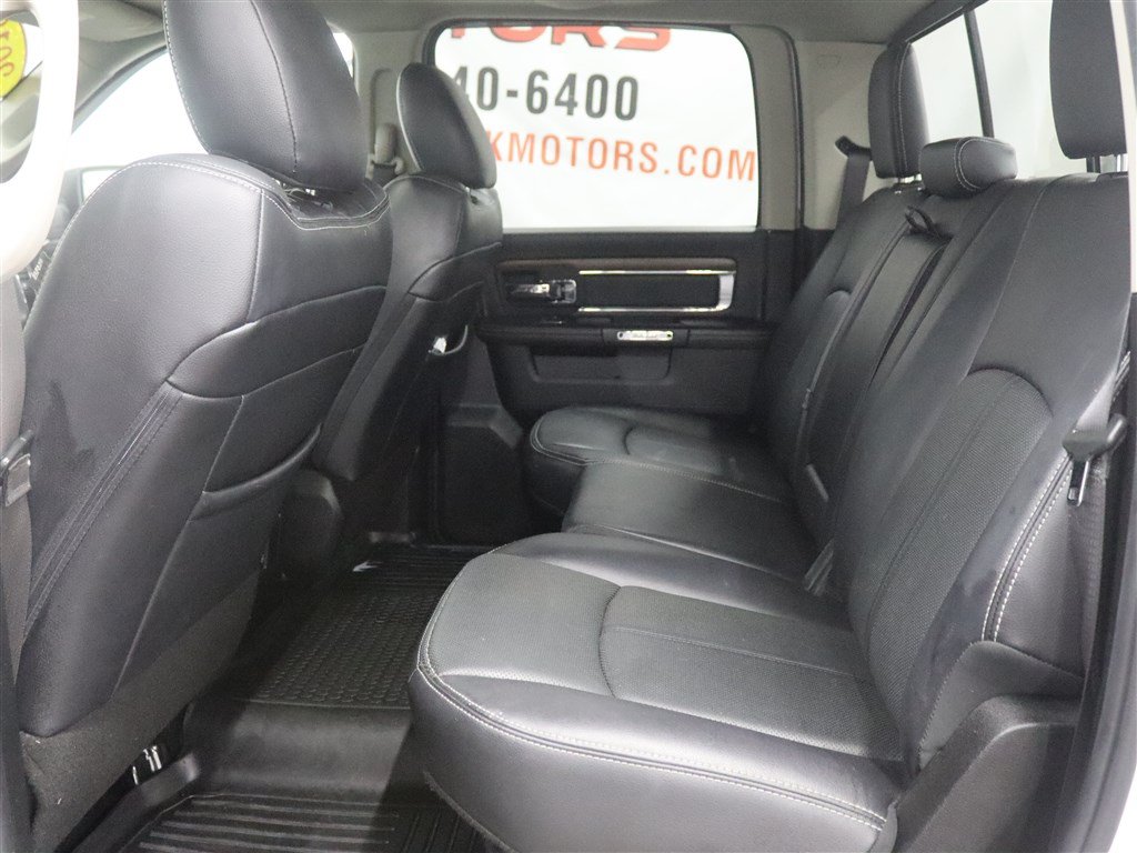 Used 2018 RAM 1500 Laramie w/ Convenience Group AWD/4WD image 18
