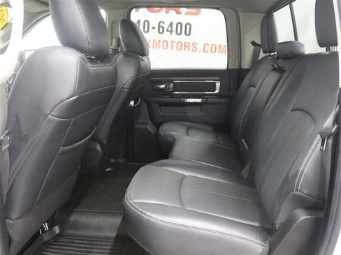 Used 2018 RAM 1500 Laramie w/ Convenience Group AWD/4WD image 18