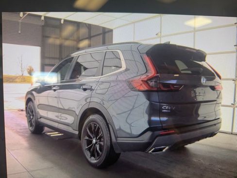 Used 2024 Honda CR-V Sport image 3