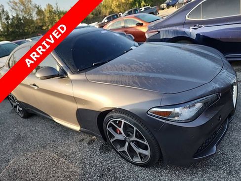 Used 2018 Alfa Romeo Giulia Ti Sport w/ Quick Order Package 22S Sport image 3