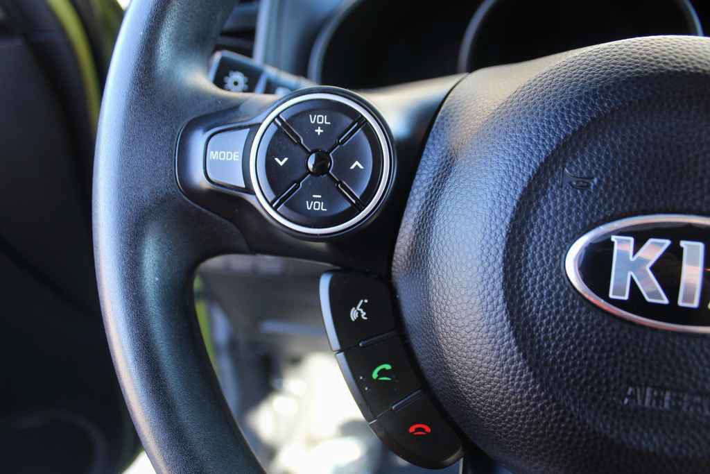 Used 2015 Kia Soul + FWD image 15