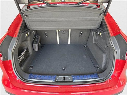 New 2026 Jaguar F-PACE R-Dynamic S image 9