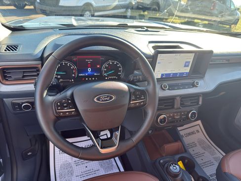 Certified 2024 Ford Maverick Lariat image 9