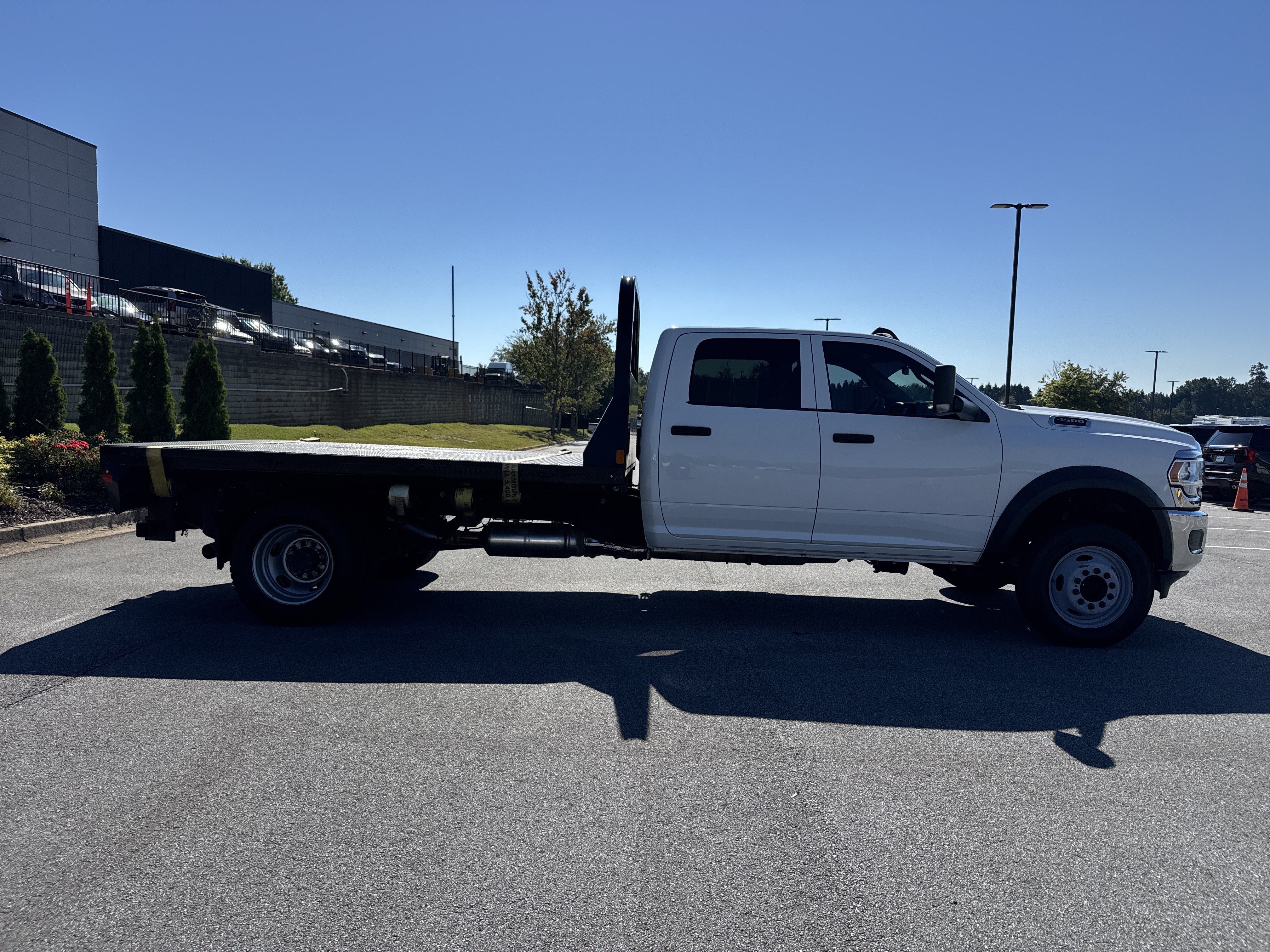 Used 2020 RAM 4500 Tradesman w/ Chrome Appearance Group RWD image 11