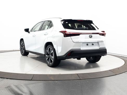 New 2026 Lexus UX 300h AWD image 9