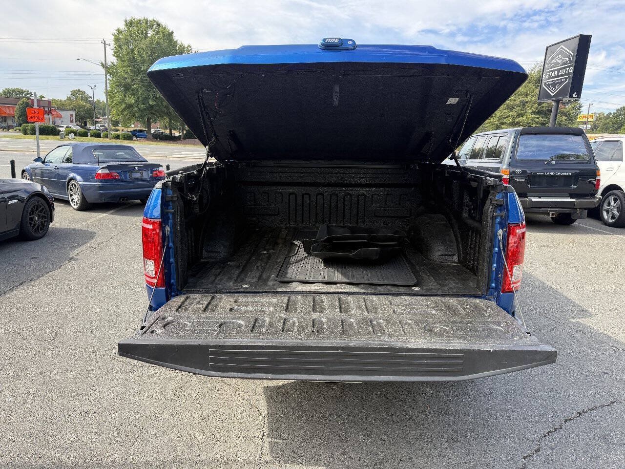 Used 2015 Ford F150 XLT w/ Equipment Group 302A Luxury AWD/4WD image 12