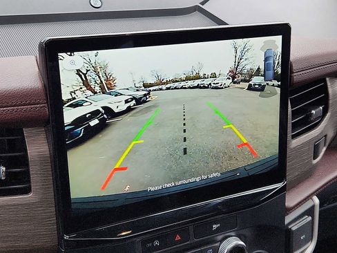 Used 2023 Ford Expedition Limited image 30