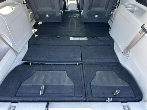 Used 2023 Chrysler Voyager LX FWD image 29