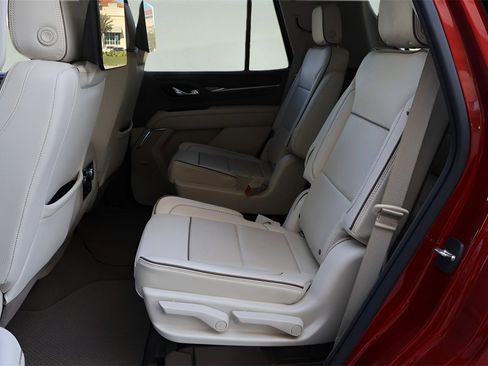 Used 2021 GMC Yukon Denali w/ Denali Ultimate Package image 10