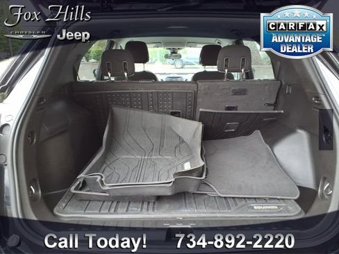 Used 2020 Chevrolet Equinox LS w/ LS Convenience Package FWD image 10