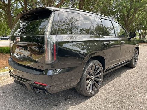 Certified 2025 Cadillac Escalade V w/ LPO, Floor Liner Package image 7