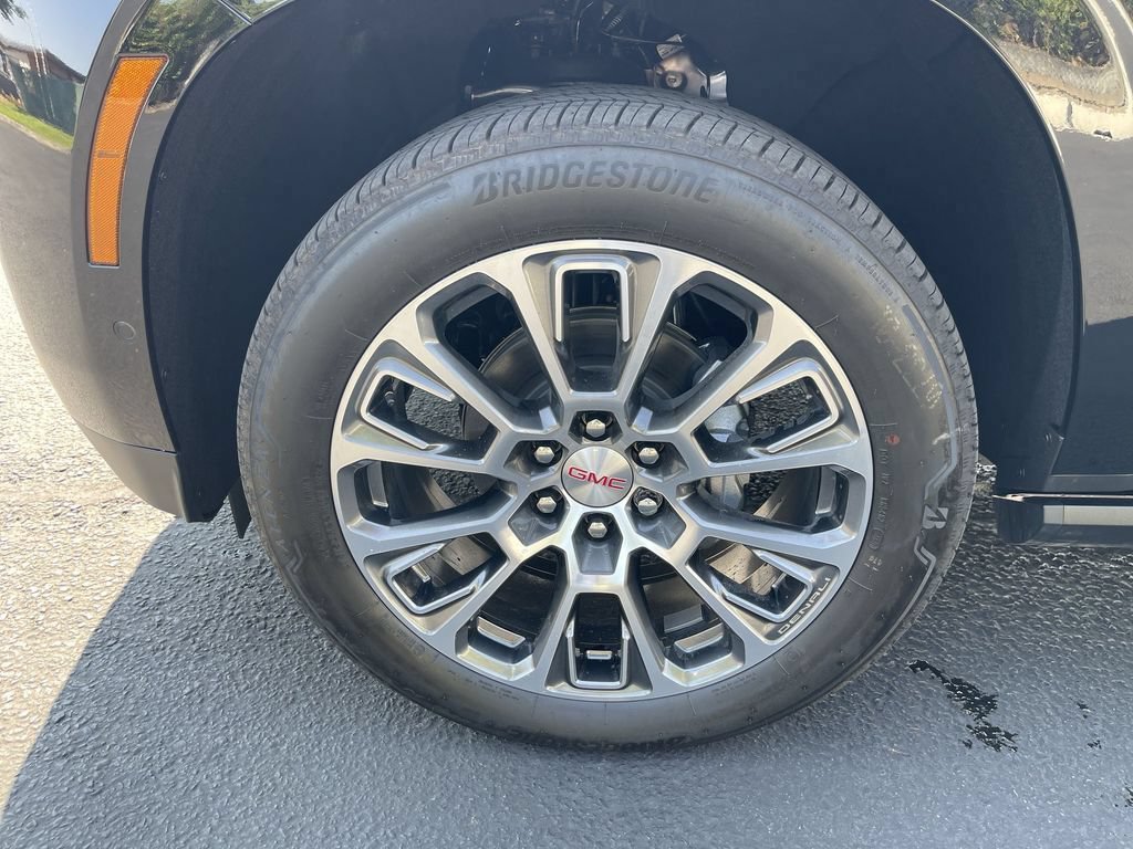 New 2026 GMC Yukon Denali w/ Sun & Power Step Package AWD/4WD image 34