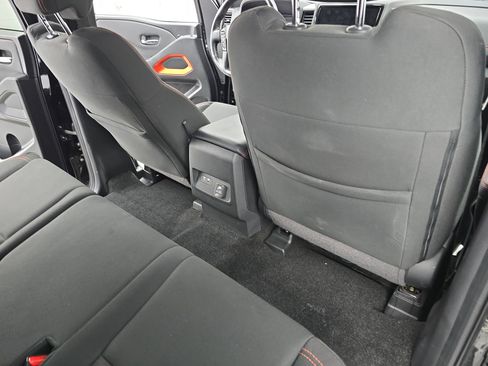 Used 2022 Nissan Frontier Pro-X image 11