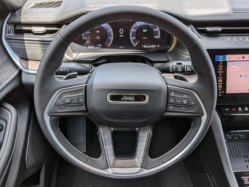 New 2026 Jeep Grand Cherokee Limited AWD/4WD image 19