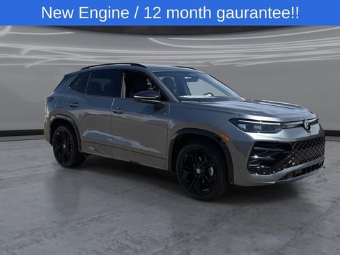 New 2026 Volkswagen Tiguan SE R-Line FWD image 2