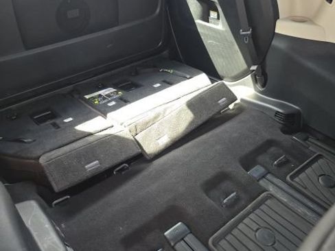 Used 2021 Toyota Sienna Platinum FWD image 28