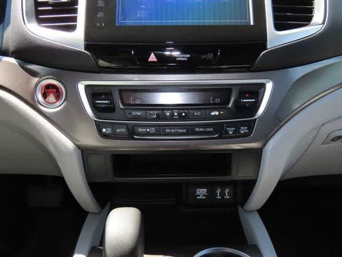 Used 2016 Honda Pilot EX image 21