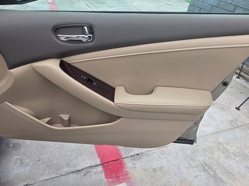 Used 2012 Nissan Altima 2.5 SL w/ 2.5SL Pkg FWD image 30
